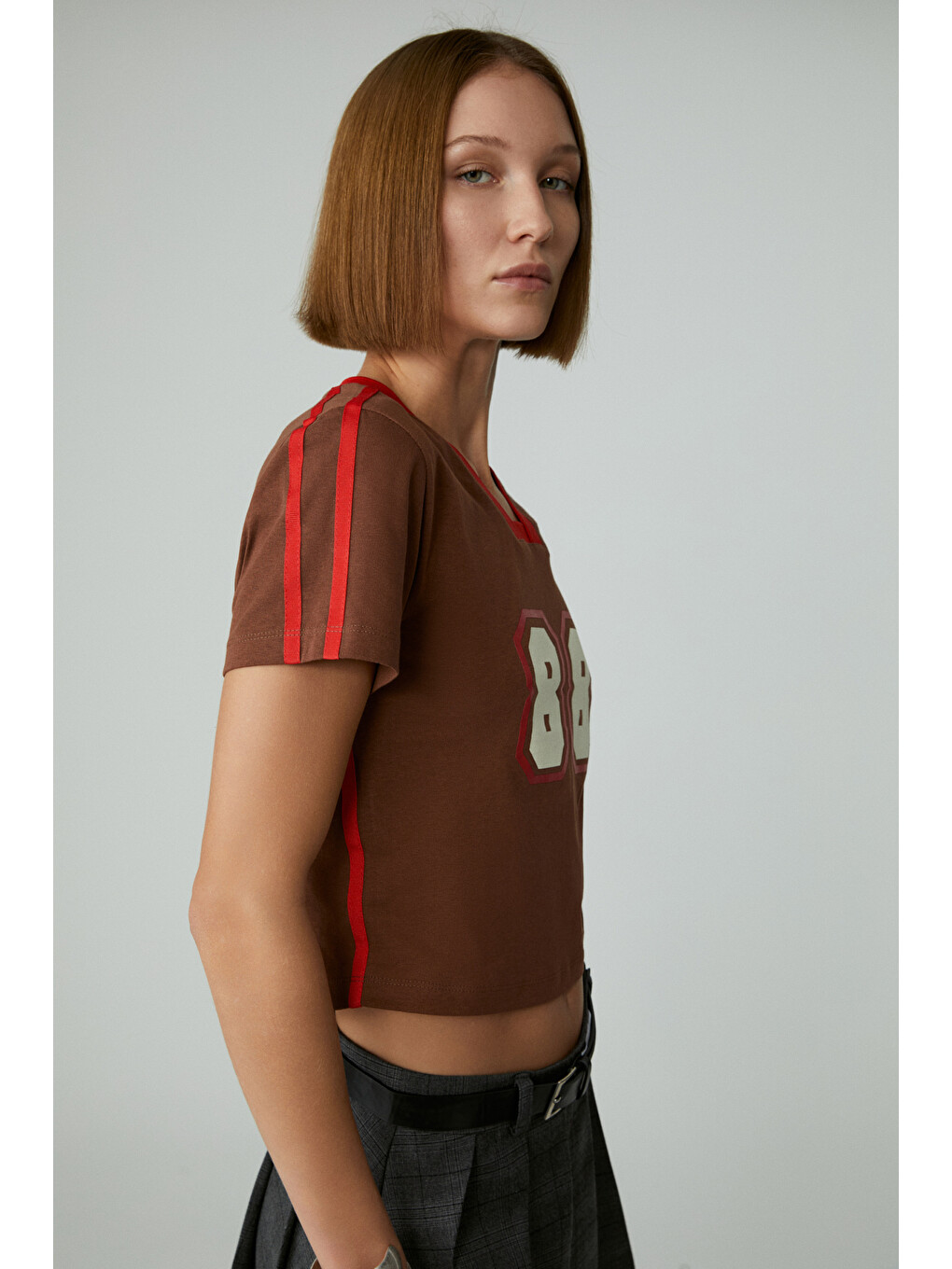 Yeıdy Kadın Slim Baskılı Kısa Kol Asimetrik Yaka Kahverengi T-shirt-3