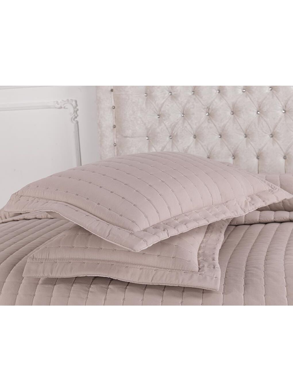 Kahverengi Dublin Çift Kişilik Kapitoneli Yatak Örtüsü Cappucino-2