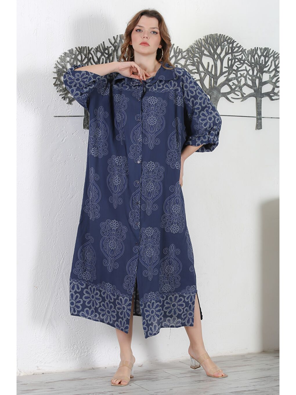 İtalyan Lacivert Gömlek Yaka Düğmeli 3/4 Kol Yırtmaçlı Allover Baskılı Dokuma Elbise 132 72