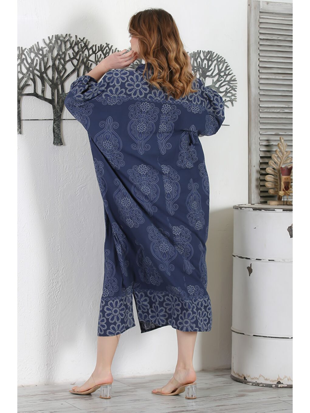 İtalyan Lacivert Gömlek Yaka Düğmeli 3/4 Kol Yırtmaçlı Allover Baskılı Dokuma Elbise 132 72-5