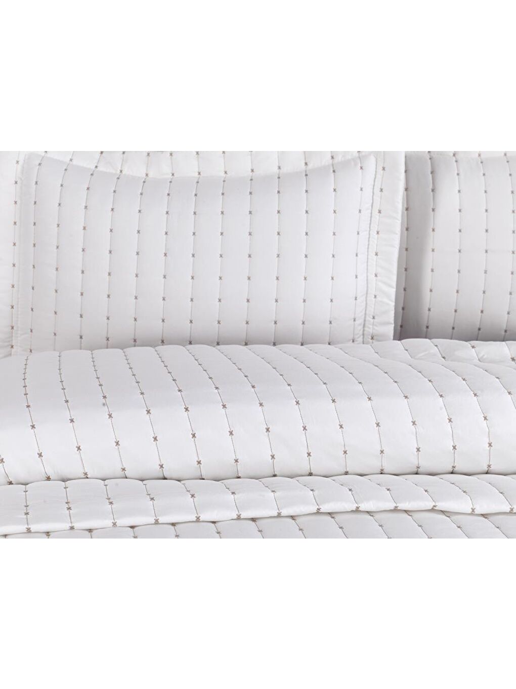 Ekru Dublin Çift Kişilik Kapitoneli Yatak Örtüsü Krem-1