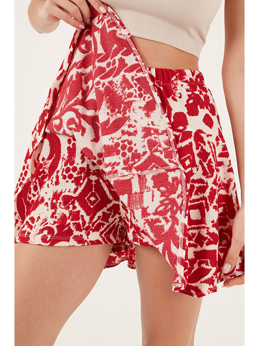 Bordo Desenli Slim Fit Mini Kadın Şort Etek 5869020-2