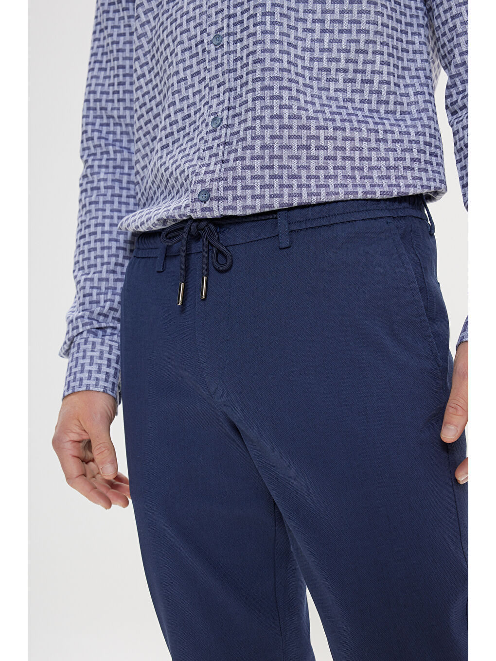 Erkek Lacivert Comfort Fit Rahat Kesim Pamuklu Beli Bağlamalı Yan Cepli Armürlü Pantolon-3