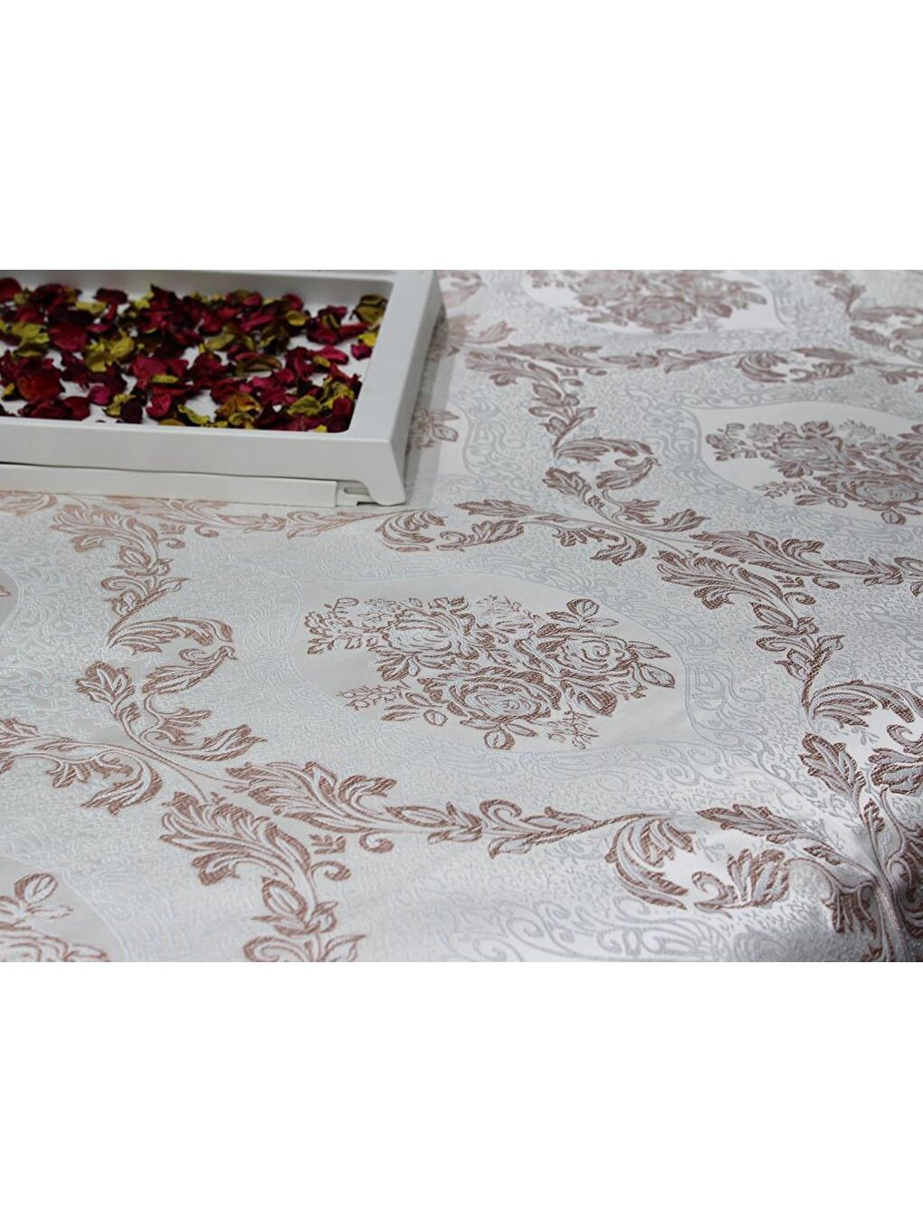 Ekru Fransız Güpürlü Sonia Yatak Örtüsü Krem-6