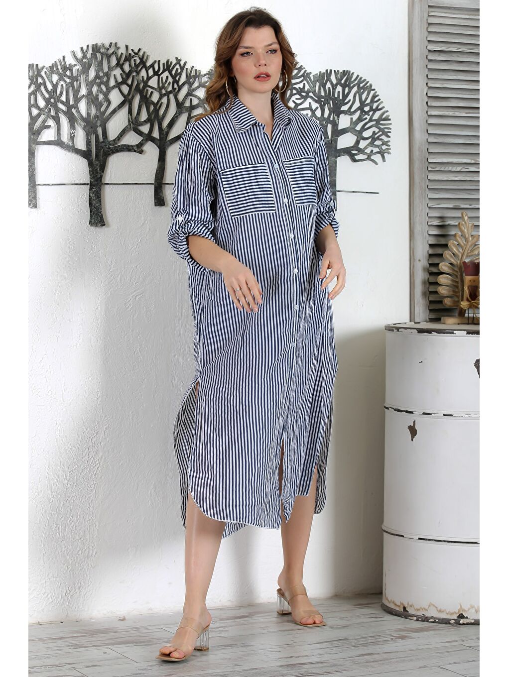 İtalyan Beyaz-Lacivert Gömlek Yaka Düğmeli Uzun Kollu Çizgili Çift Cepli Dokuma Elbise 130 65-1