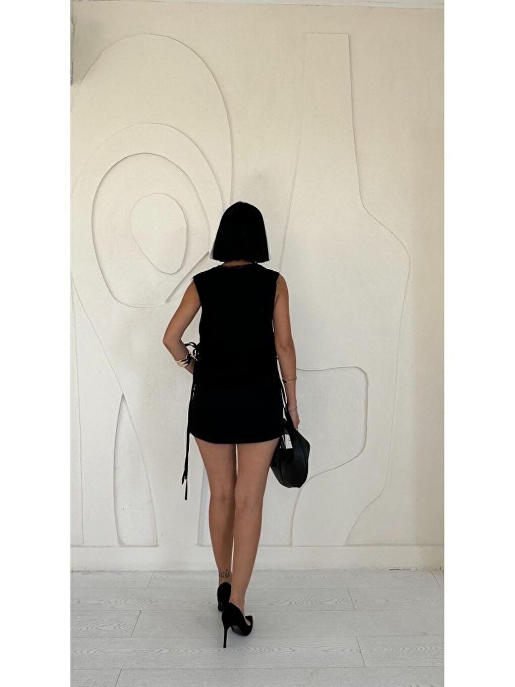 Siyah Yanları Bağcıklı Yelek-2