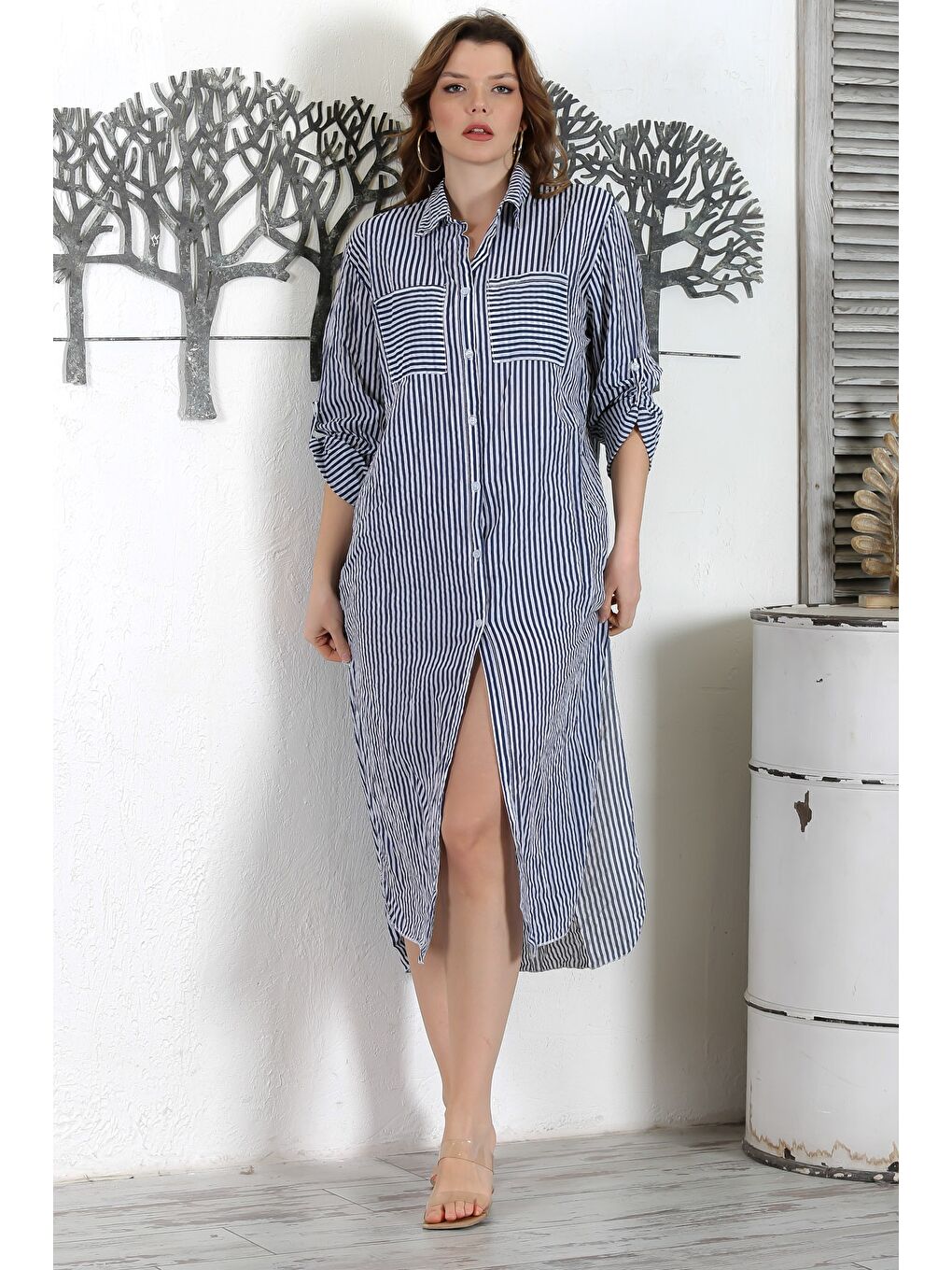 İtalyan Beyaz-Lacivert Gömlek Yaka Düğmeli Uzun Kollu Çizgili Çift Cepli Dokuma Elbise 130 65-3