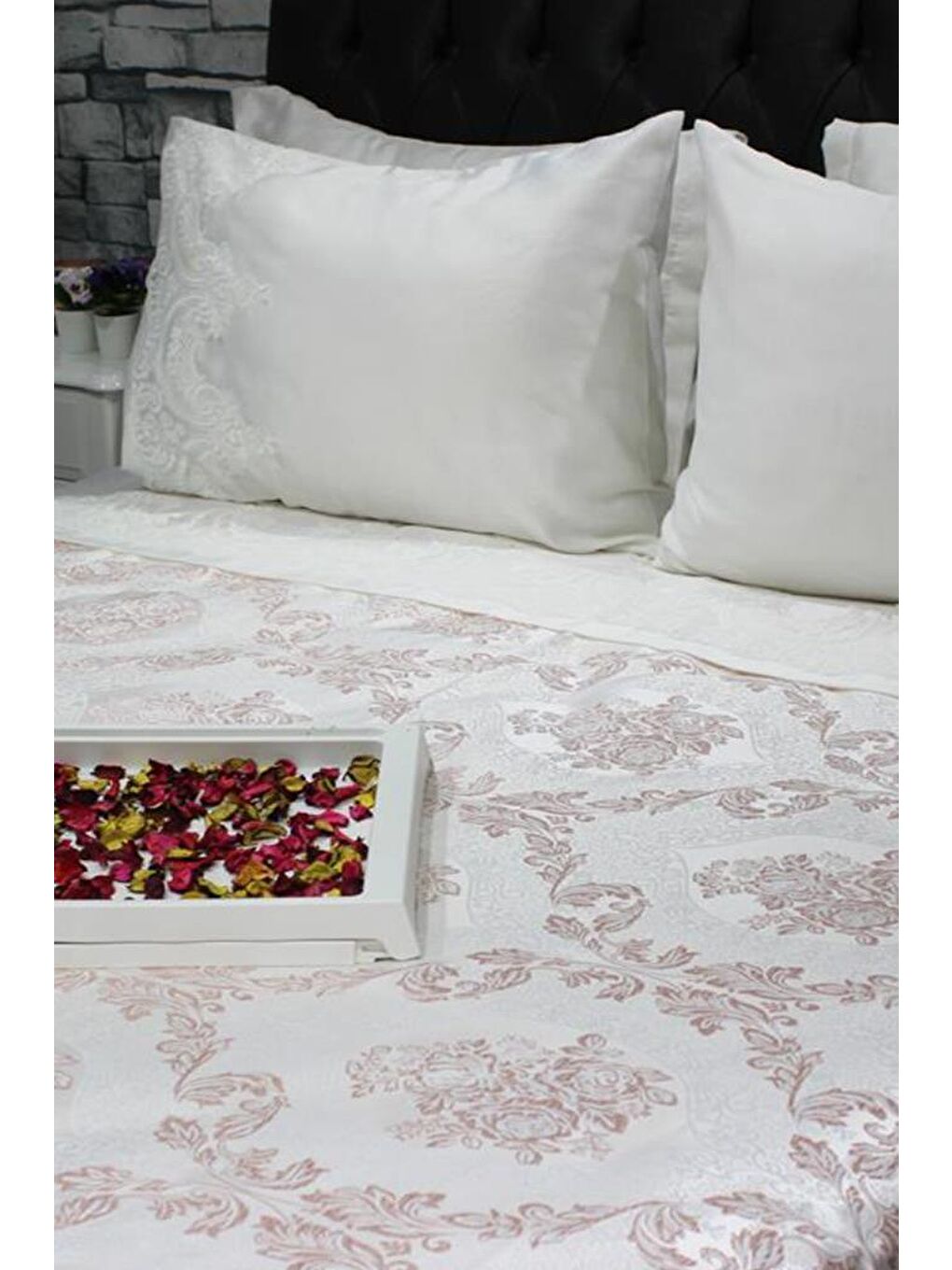 Ekru Fransız Güpürlü Sonia Yatak Örtüsü Krem-9