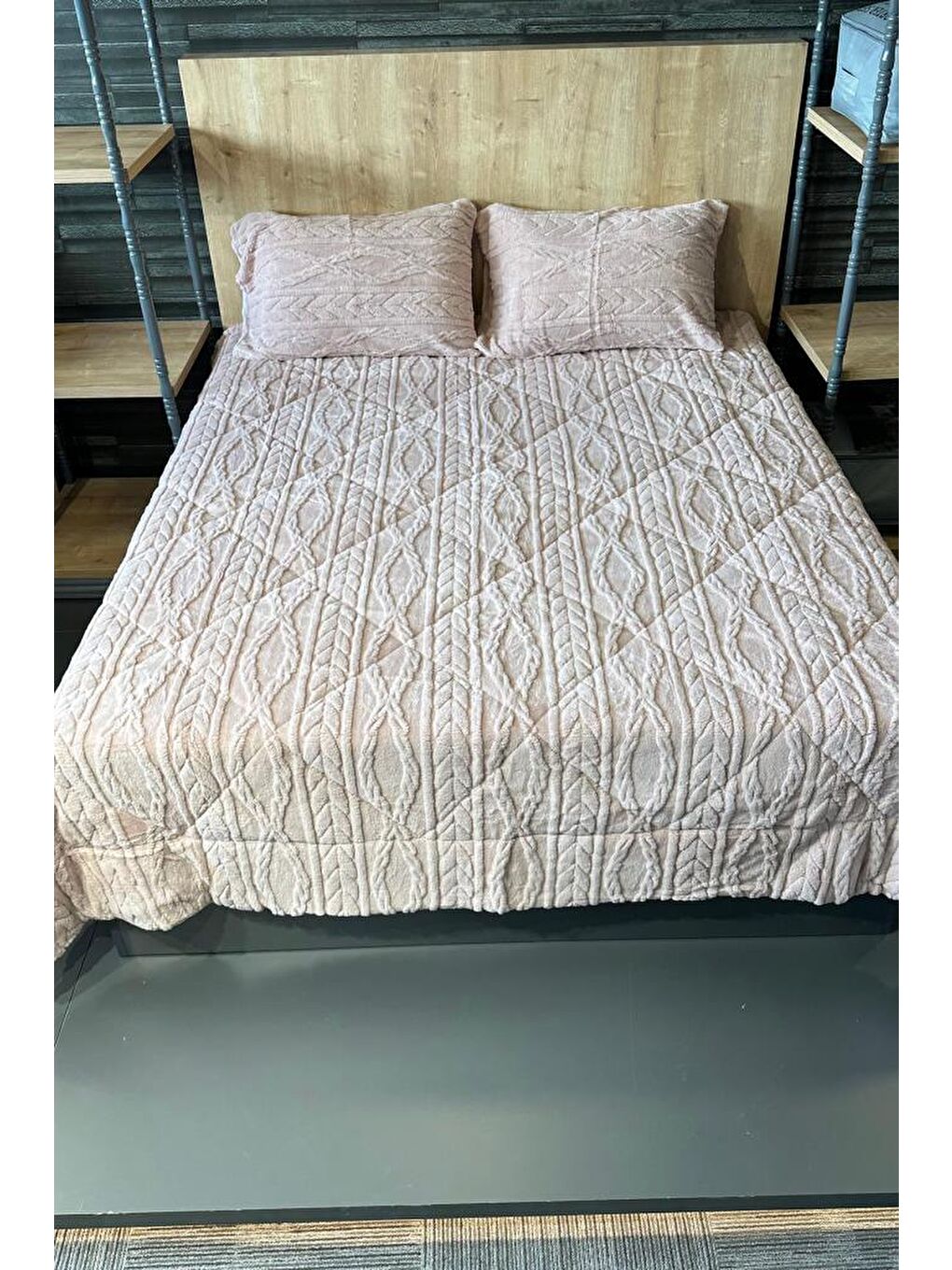 Pembe Ivy Çift Kişilik 220x240 cm Yatak Örtüsü Pudra