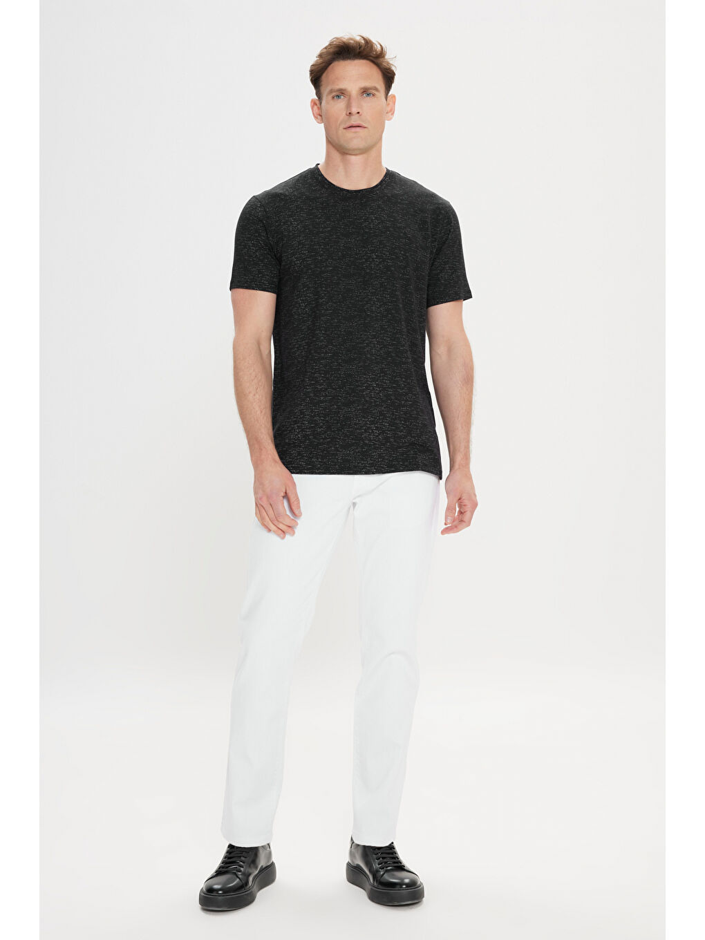 Erkek Siyah Slim Fit Dar Kesim Bisiklet Yaka Pamuklu Kısa Kollu Tişört-1