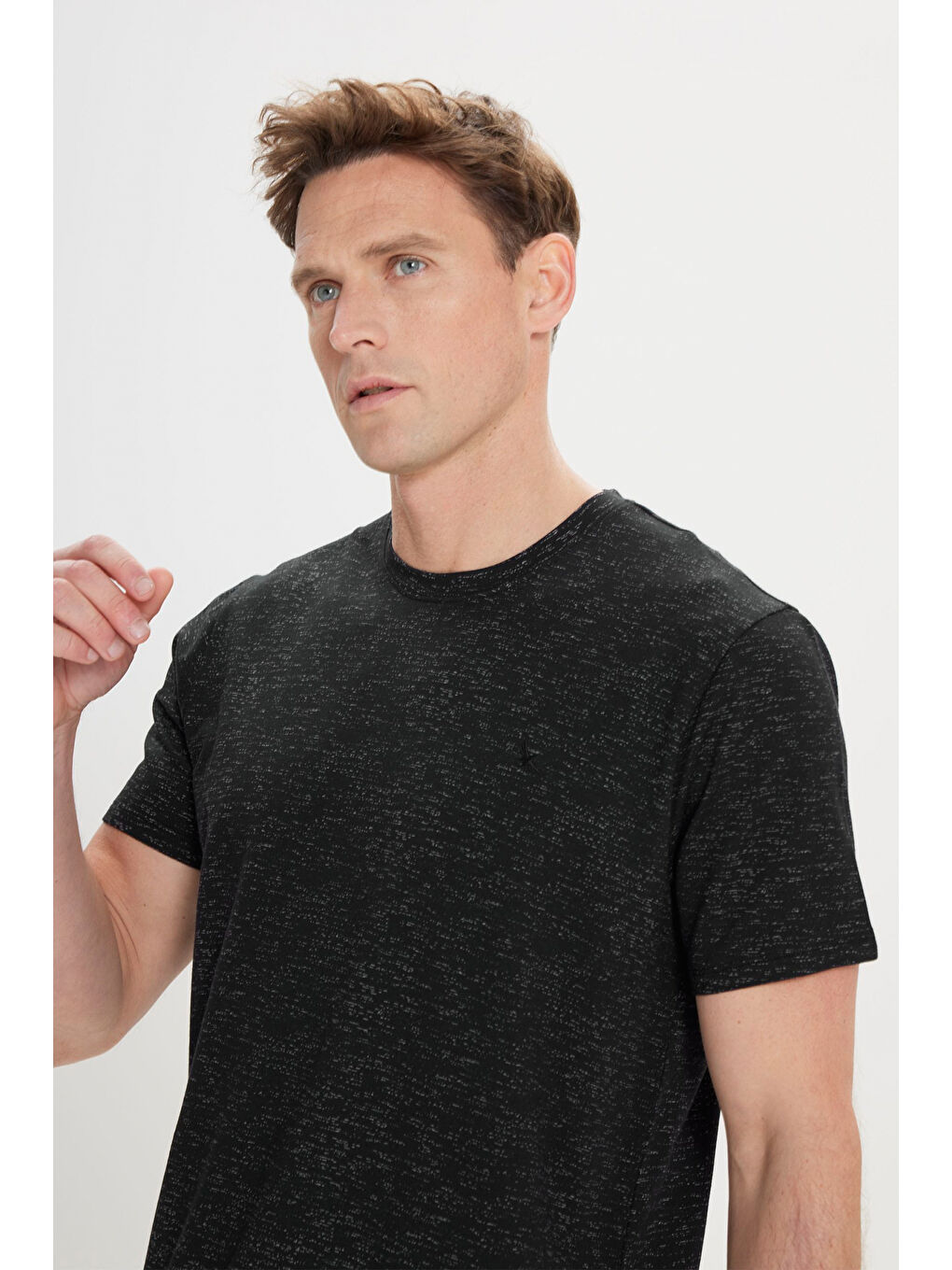 Erkek Siyah Slim Fit Dar Kesim Bisiklet Yaka Pamuklu Kısa Kollu Tişört-2