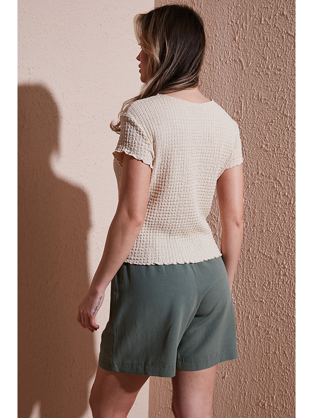 Bej Slim Fit Dokulu Bisiklet Yaka Bluz 25Y0234K1-4