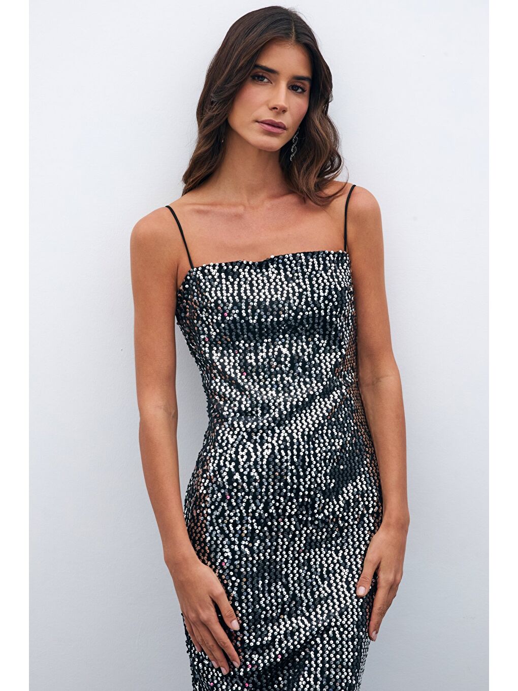 Gri Kadife Payetli Uzun Elbise - Gümüş-4