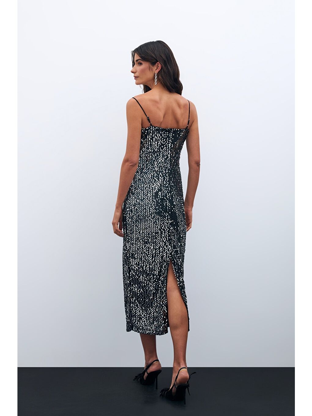 Gri Kadife Payetli Uzun Elbise - Gümüş-6