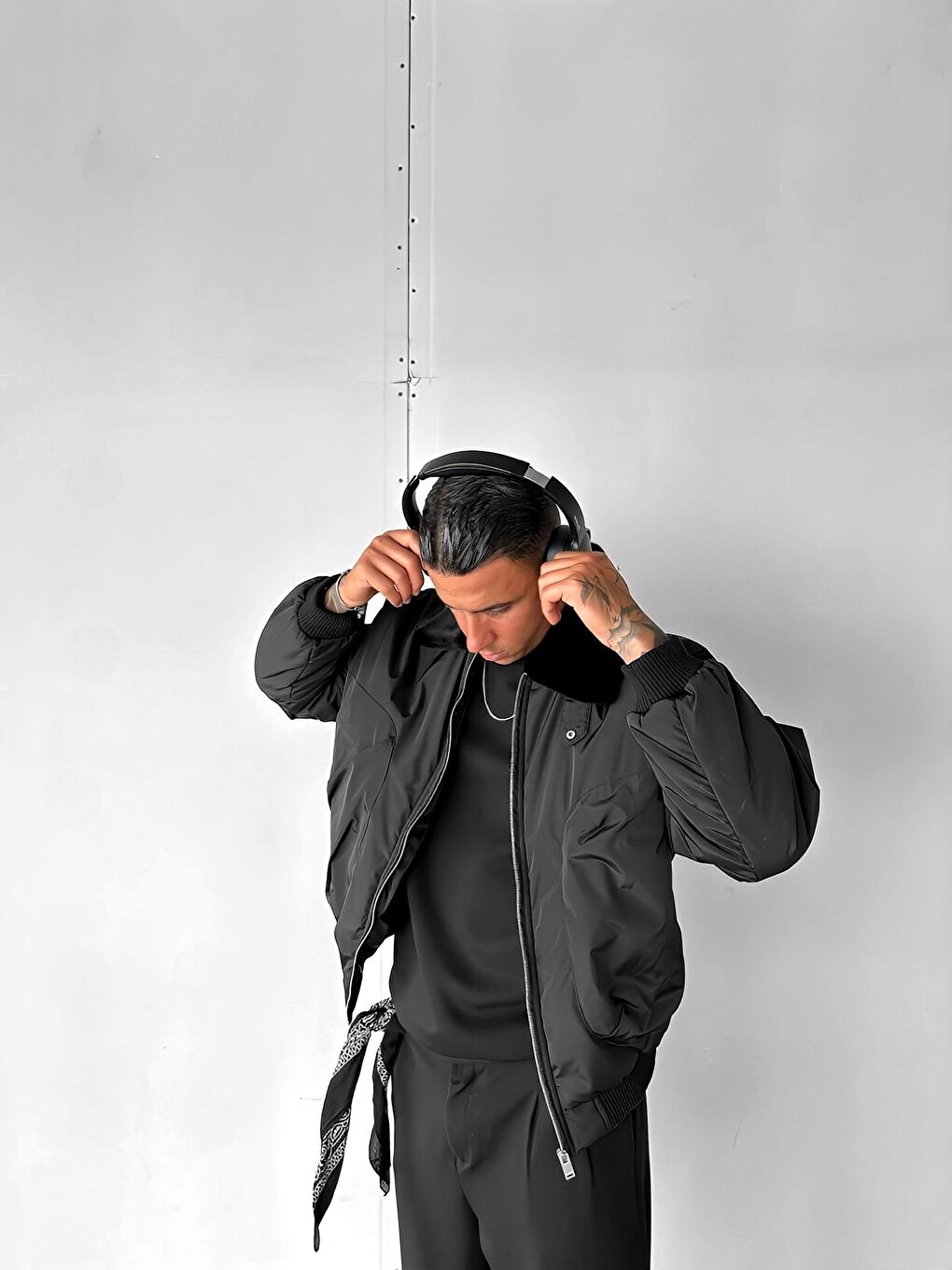 Erkek Oversize Yakalı Fermuarlı Cepli Mont Siyah-2