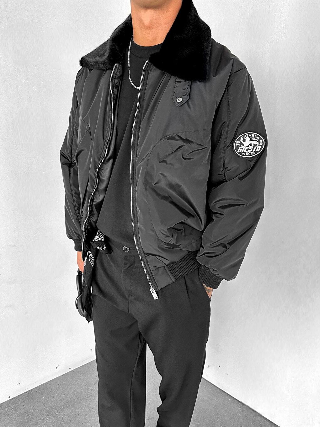 Erkek Oversize Yakalı Fermuarlı Cepli Mont Siyah-3