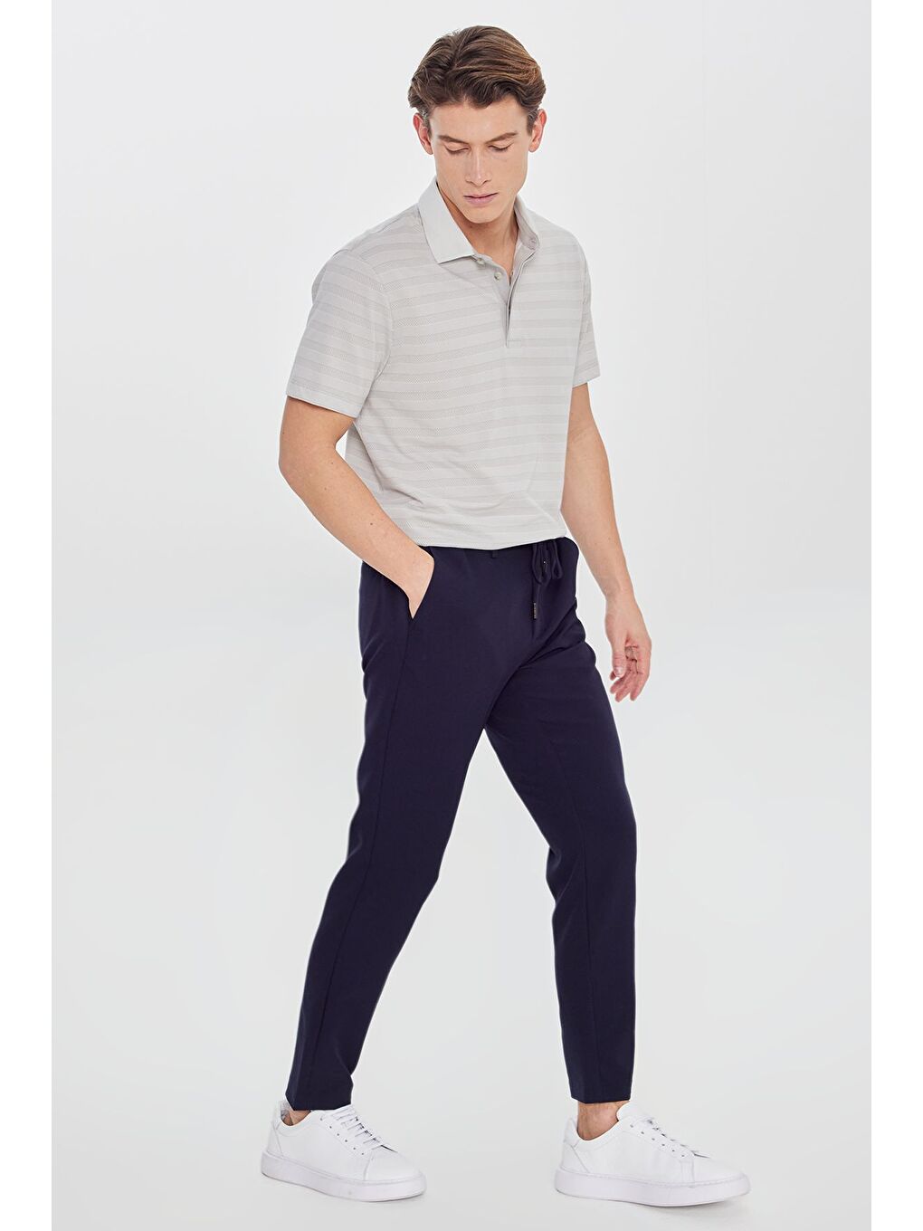 Erkek Lacivert Slim Fit Dar Kesim Beli Bağlamalı Yan Cepli Casual Pantolon