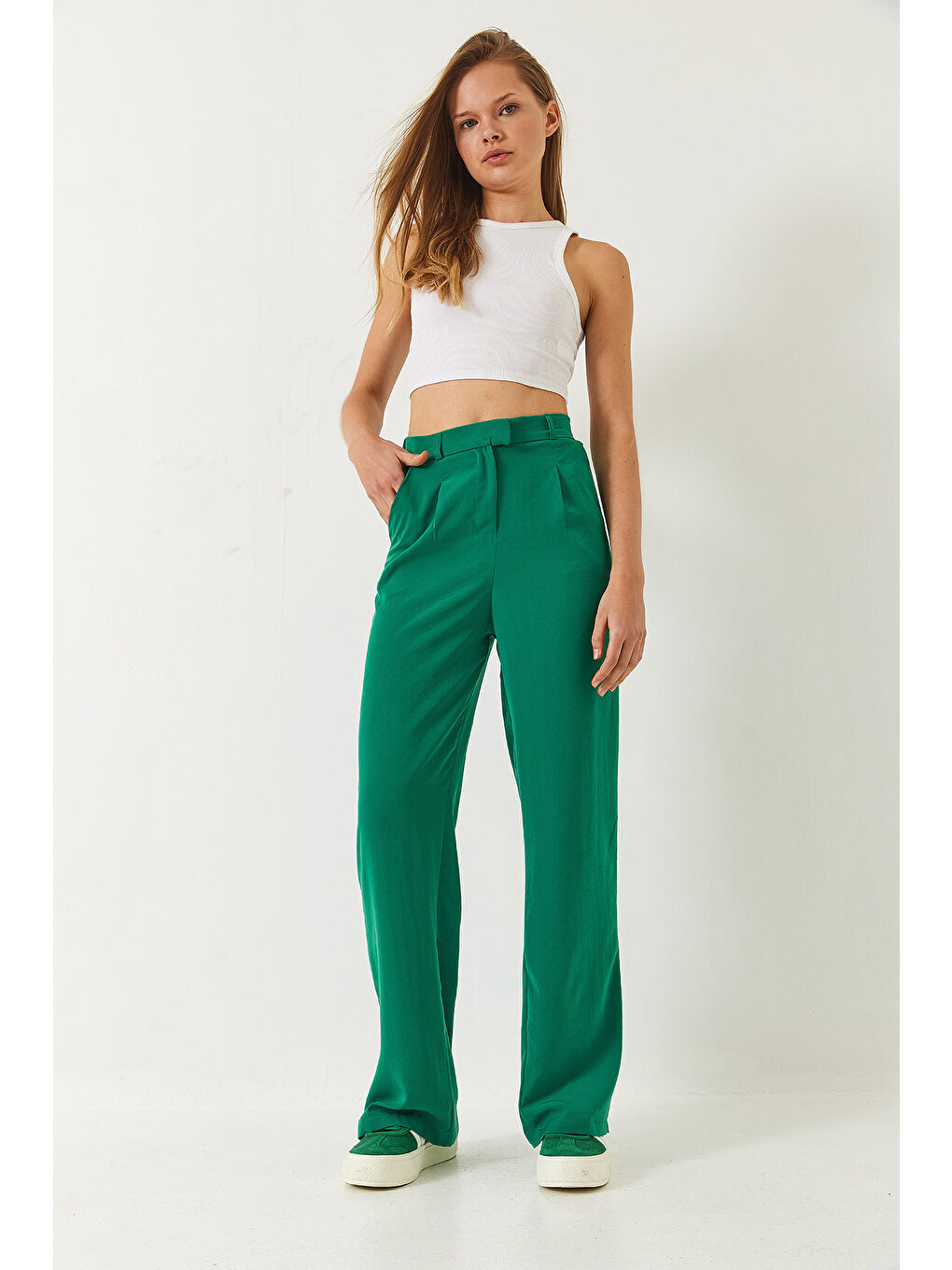 Yeşil Kadın Yırtmaç Detay Geniş Paça Cepli Palazzo Pantolon-1