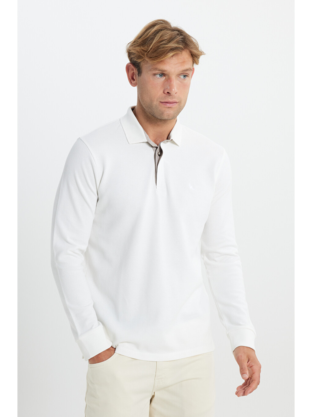 Erkek Beyaz %100 Pamuk Slim Fit Dar Kesim Polo Yaka Uzun Kollu Tişört