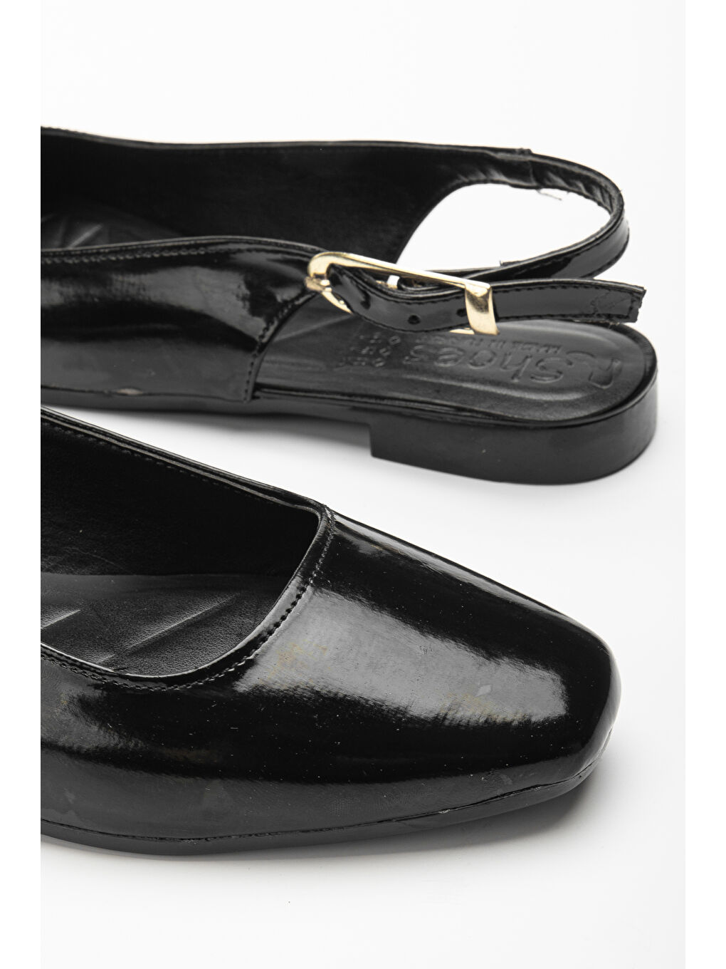 Kadın Siyah Arkası Açık Tokalı Babet-3