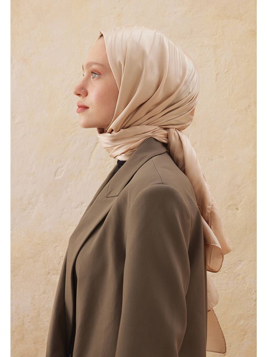 Bej Wave Jakarlı Şal Nude-3