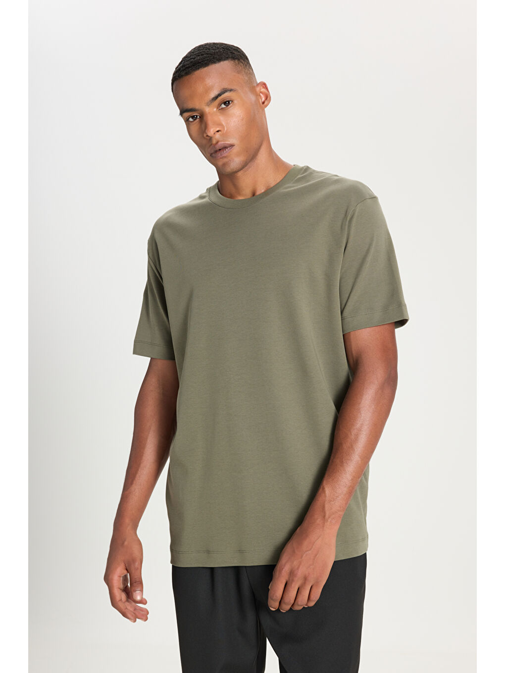 Erkek Haki %100 Pamuk Modern Fit Normal Kesim Bisiklet Yaka Tişört