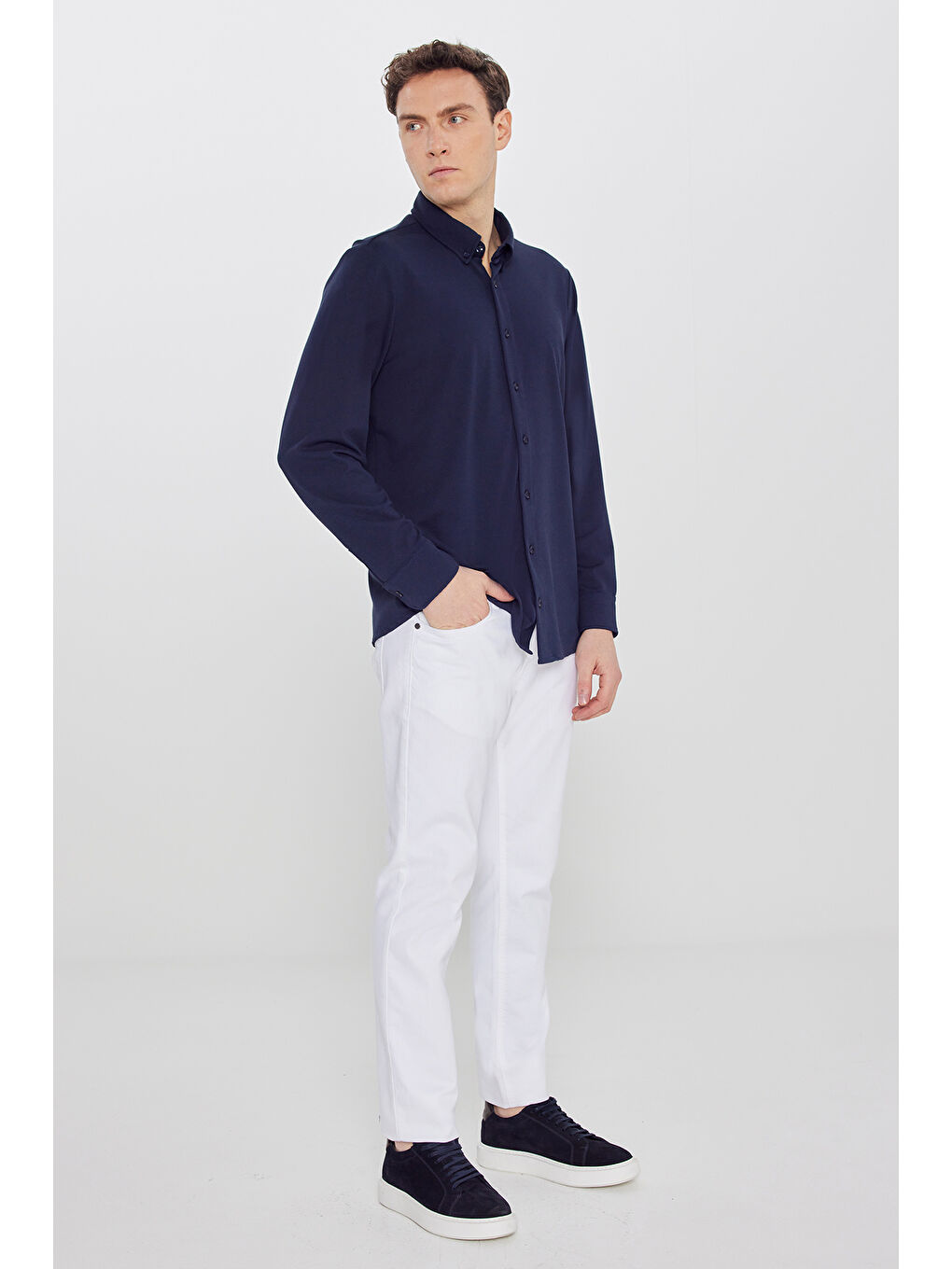 Erkek Lacivert Pamuklu Tailored Slim Fit Dar Kesim Düğmeli Yaka Örme Gömlek-1