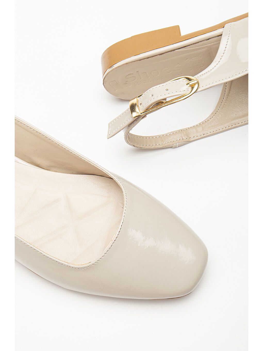 Kadın Bej Arkası Açık Tokalı Babet-2