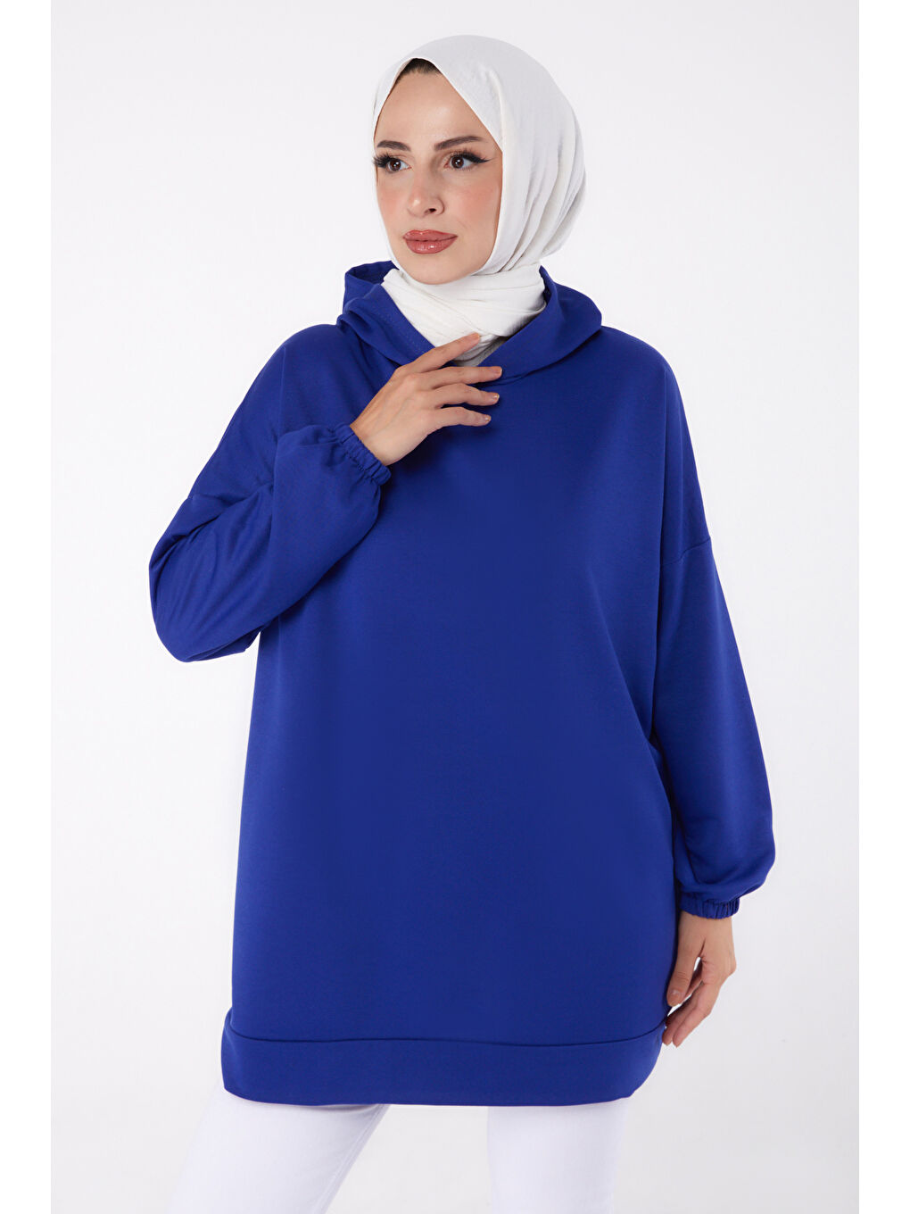 TOFİSA Mavi Düz Kapüşonlu Yaka Kadın Saks Arkası Baskılı Sweatshirt   13327 - 1