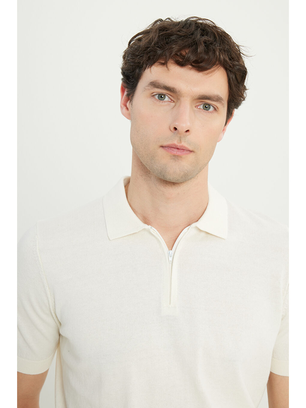 Erkek Ekru %100 Pamuk Standart Fit Normal Kesim Polo Yaka Triko Tişört-3