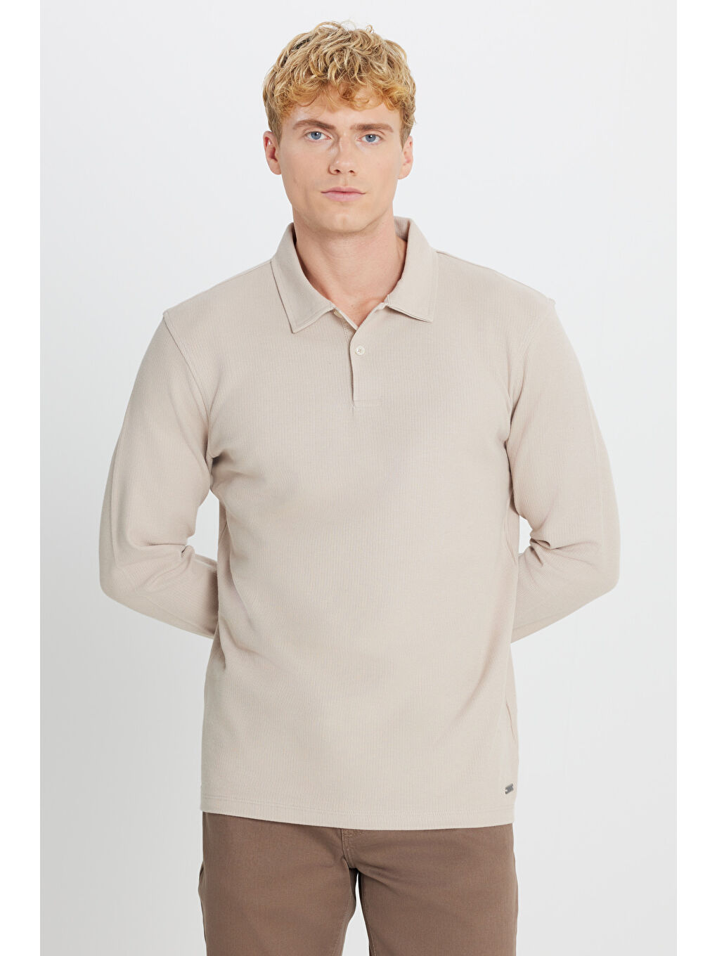 Erkek Bej %100 Pamuk Slim Fit Dar Kesim Polo Yaka Jakarlı Tişört