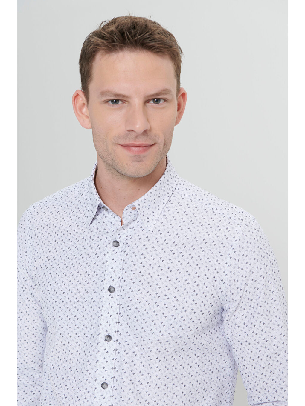 Erkek Beyaz-Siyah Kolay Ütülenebilir Slim Fit Dar Kesim Düğme Yaka Gofre Desenli Gömlek-4