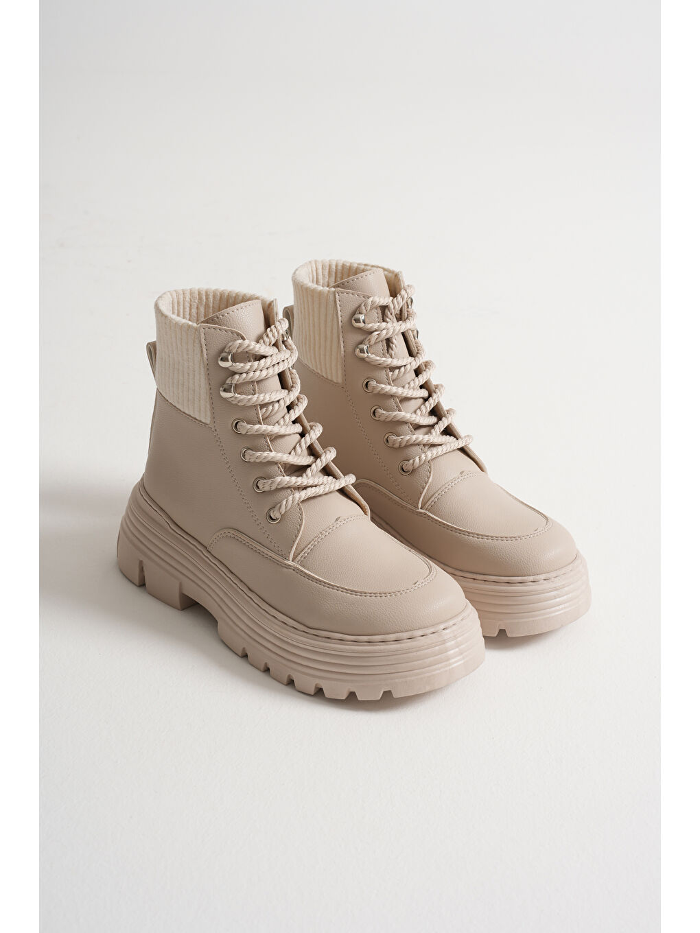 Kadın Bej Kalın EVA Taban Boğazı Lastikli Bağcıklı Bot-3