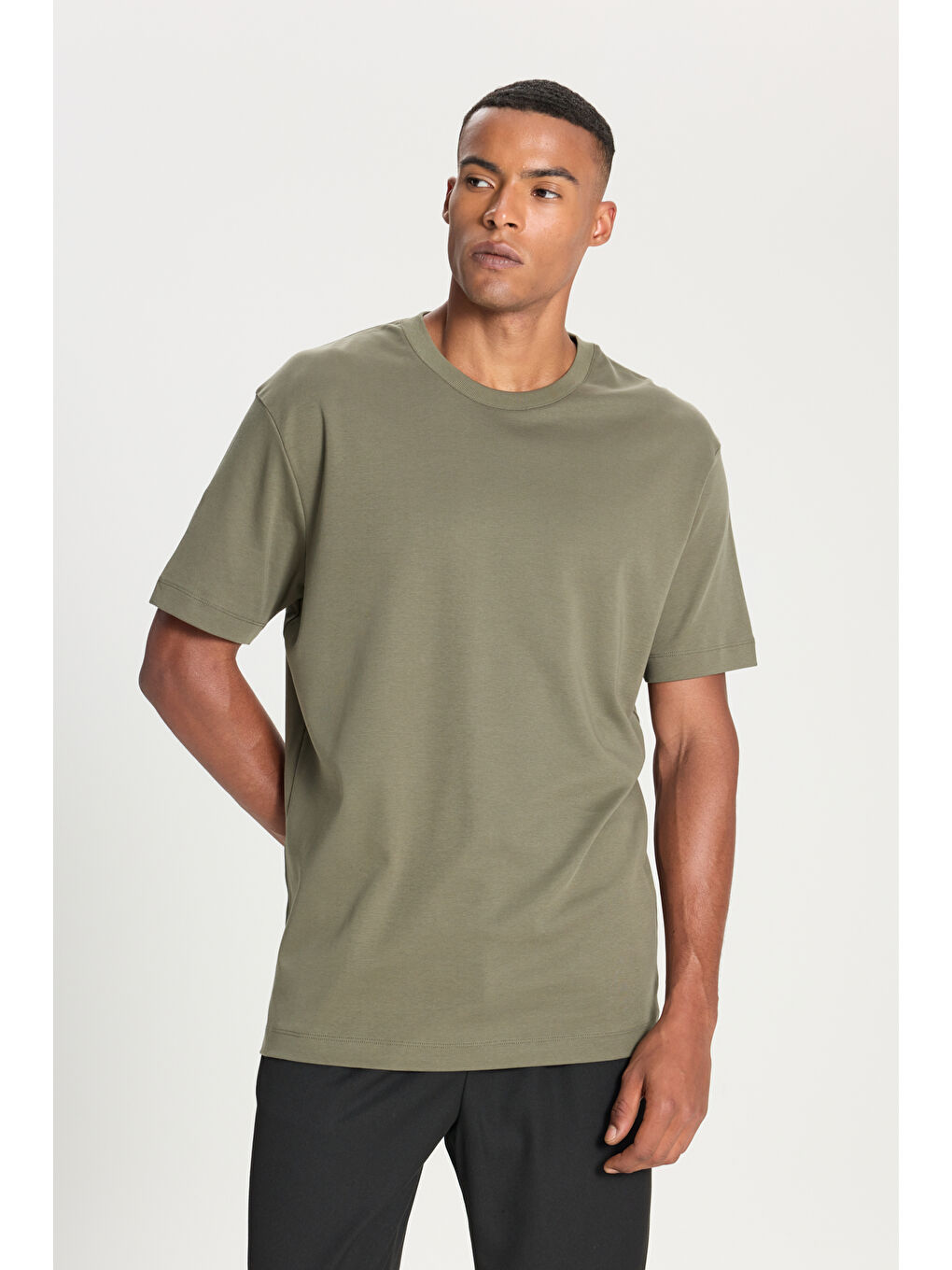 Erkek Haki %100 Pamuk Modern Fit Normal Kesim Bisiklet Yaka Tişört-2