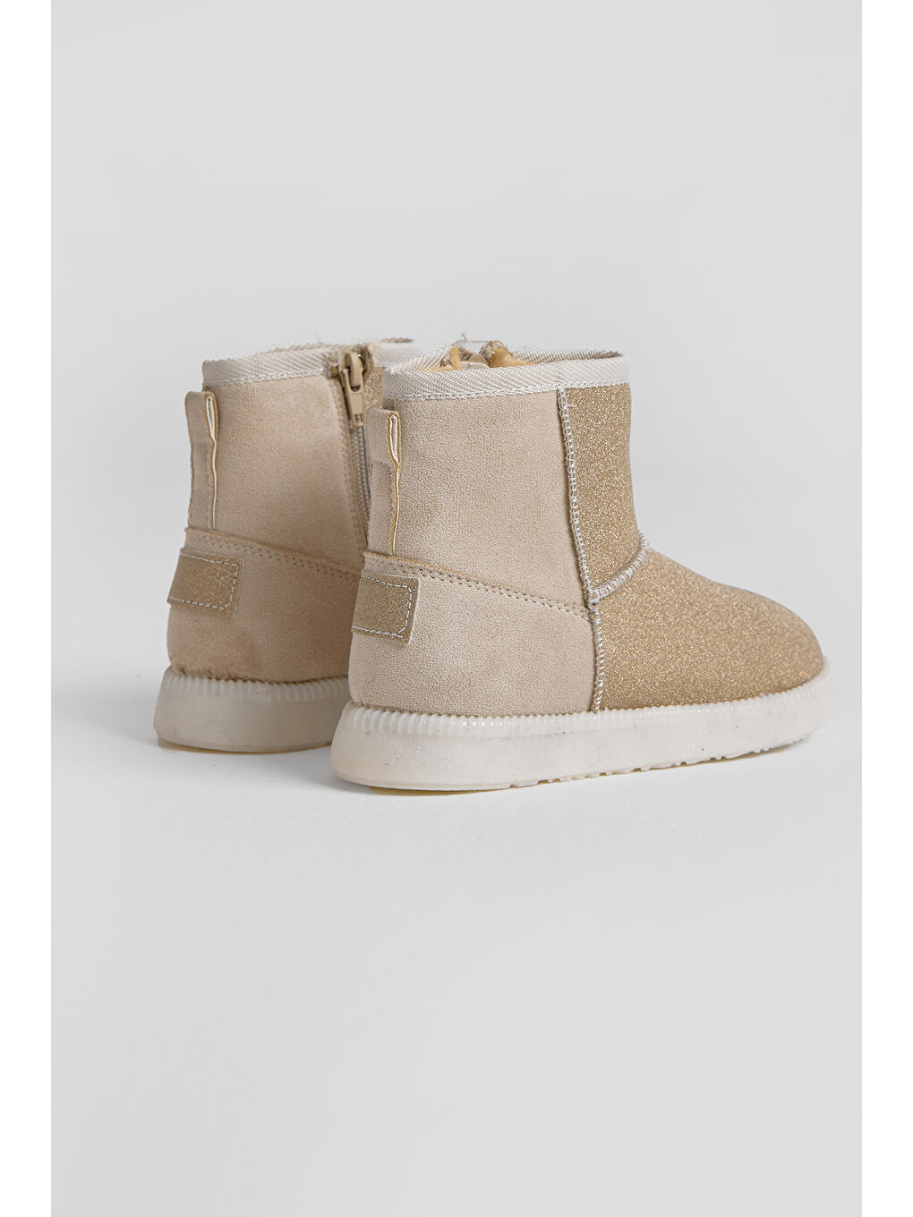 Kız Çocuk Bej Simli Termo Taban Süet Görünümlü İçi Kürklü Kısa Bot-3