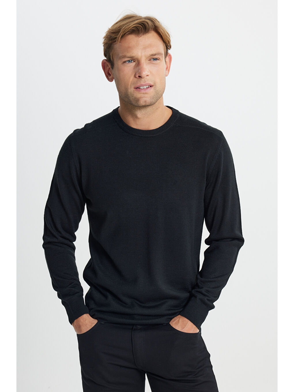 Erkek Siyah Yünlü Sıcak Tutan Standart Fit Normal Kesim Bisiklet Yaka Triko Kazak-3