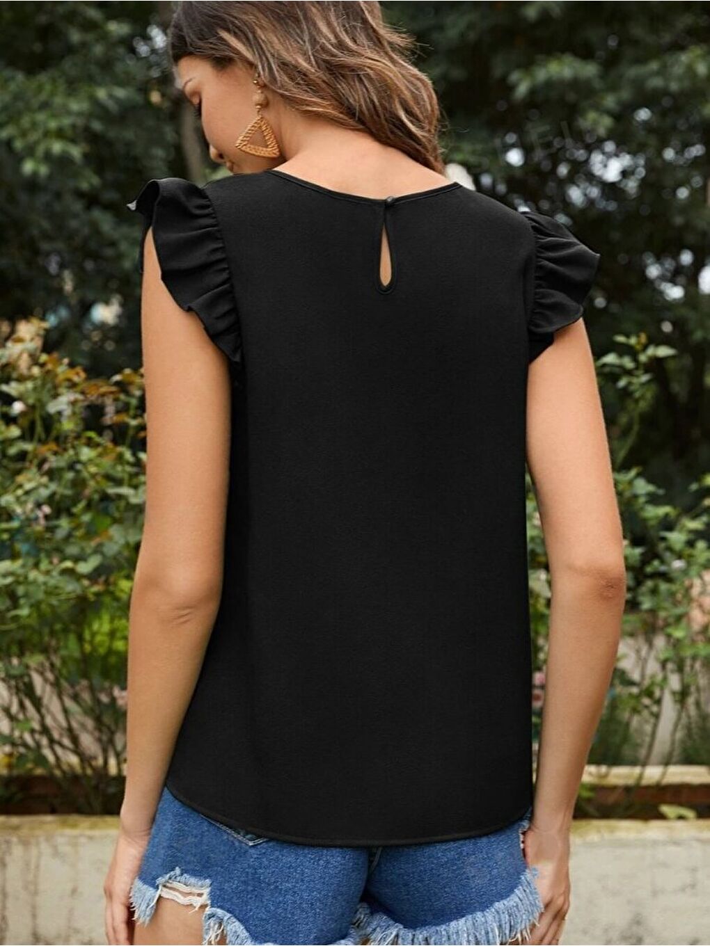 Siyah Kadın Yuvarlak Yaka Kolları Fırfırlı Krep Bluz-2