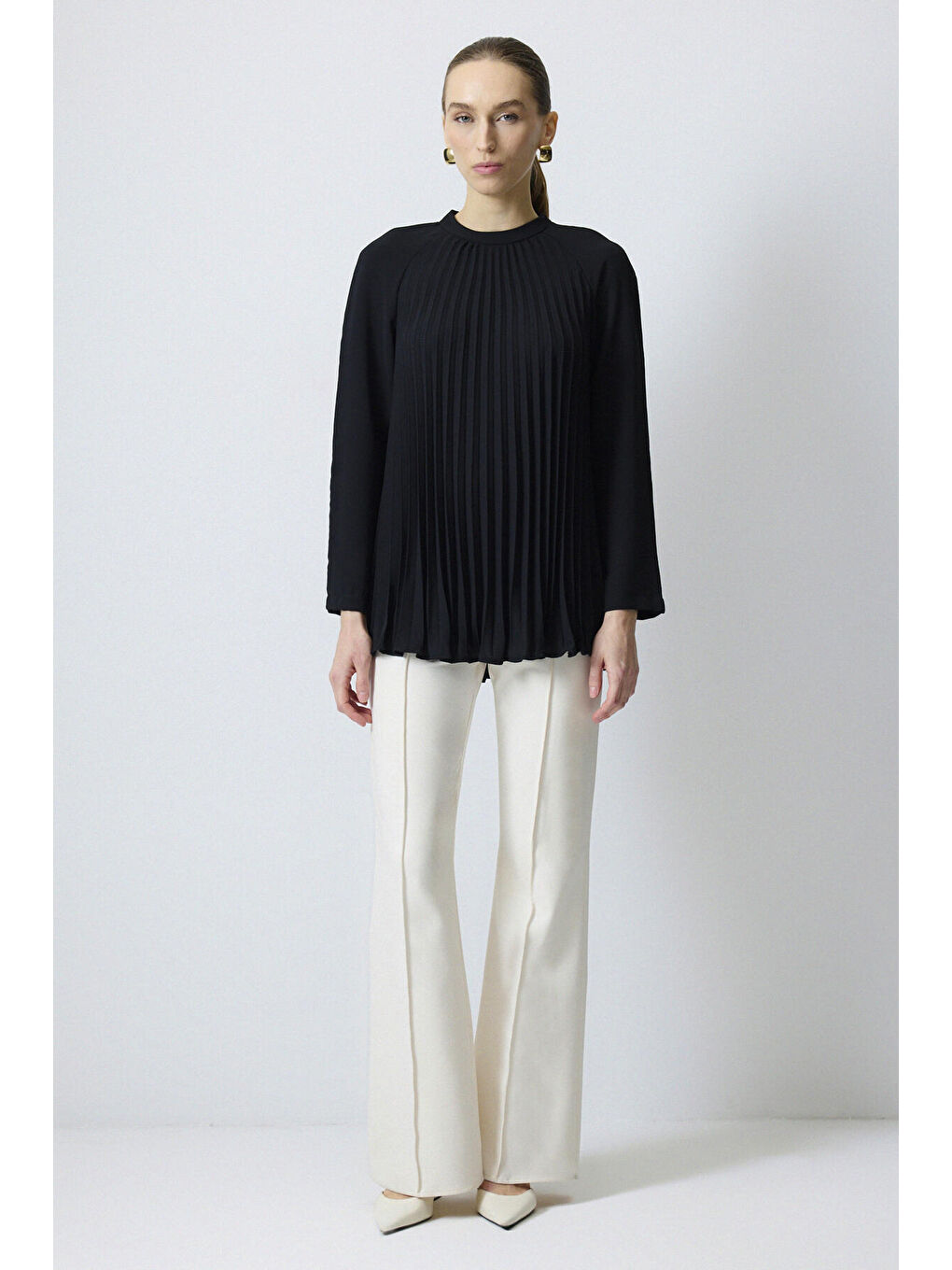 Siyah Piliseli Krep Bluz-1