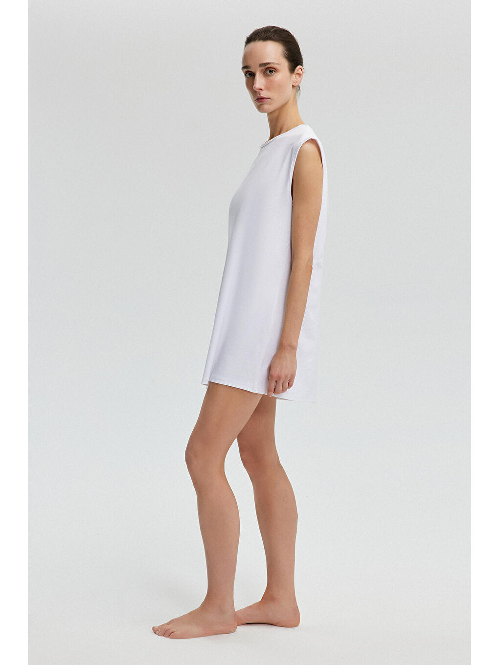 Beyaz Kolsuz Astar Tunik-1