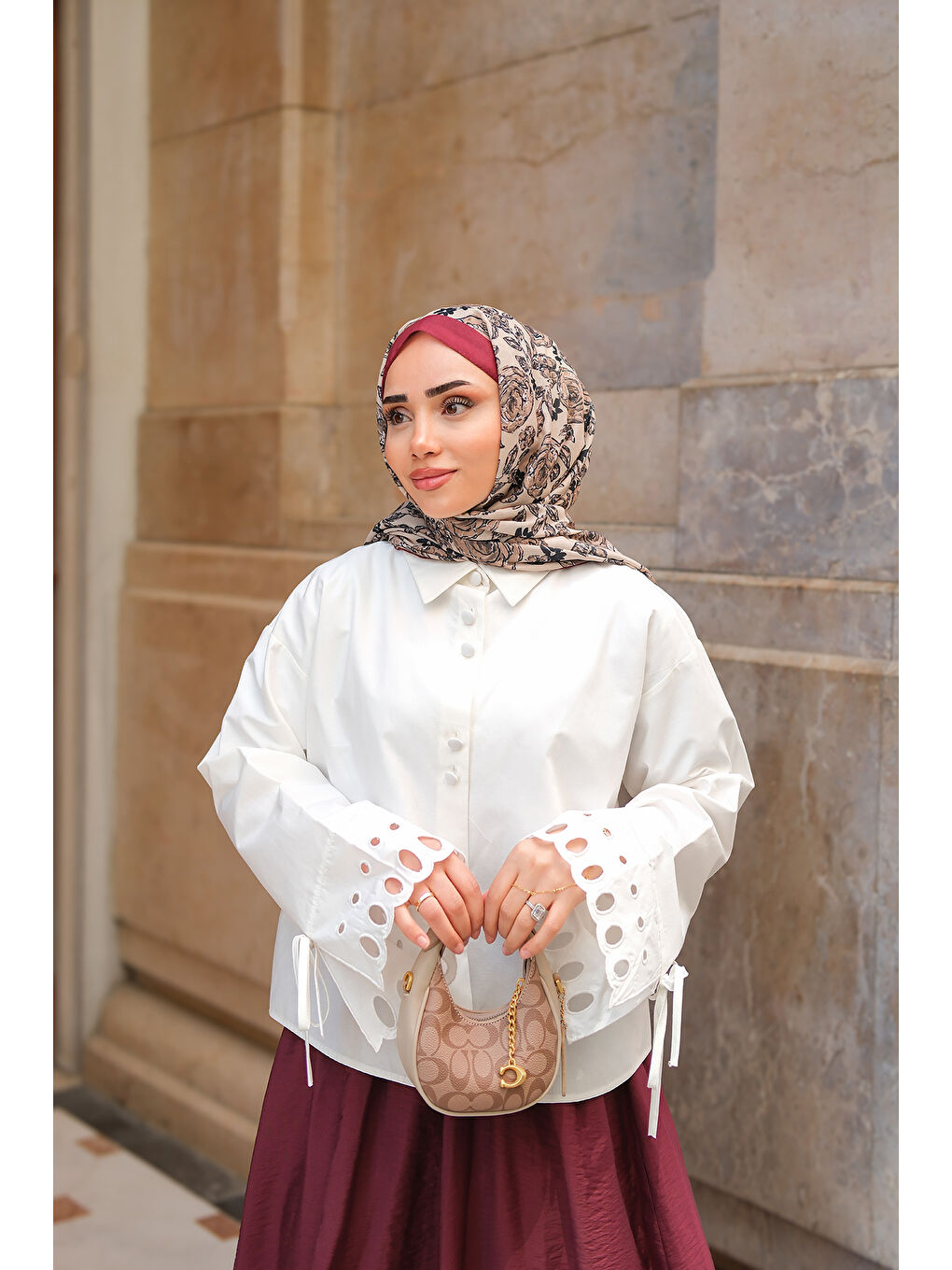 Kadın Kolu Nakışlı Gömlek Ekru-1