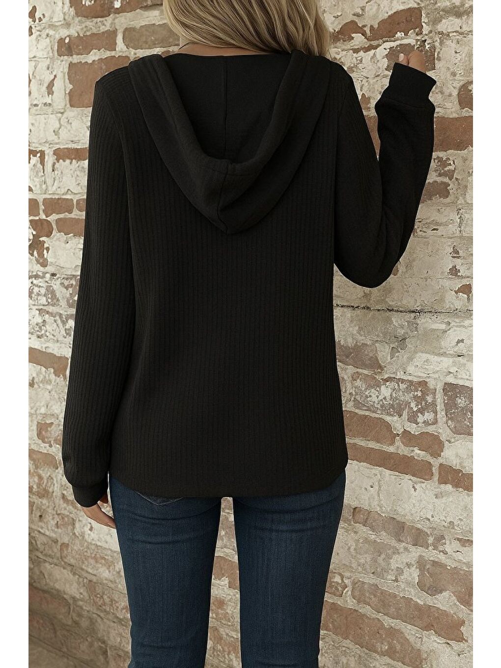 Siyah Kadın Uzun Kollu Kapüşonlu önü Düğmeli Ve Bağcıklı Waffle Bluz-1
