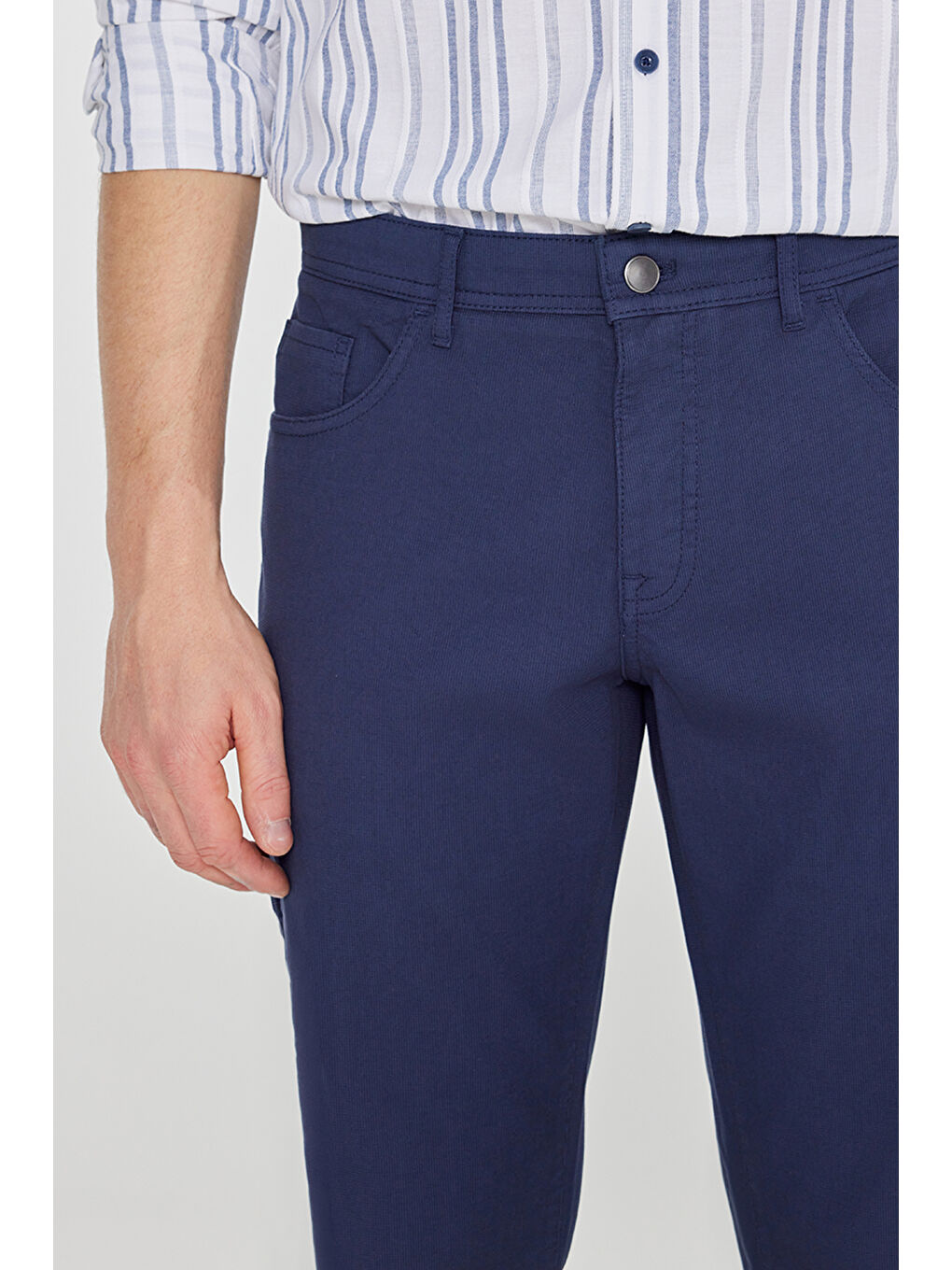 Erkek Lacivert Pamuklu Slim Fit Dar Kesim 5 Cepli Armürlü Esnek Pantolon-3