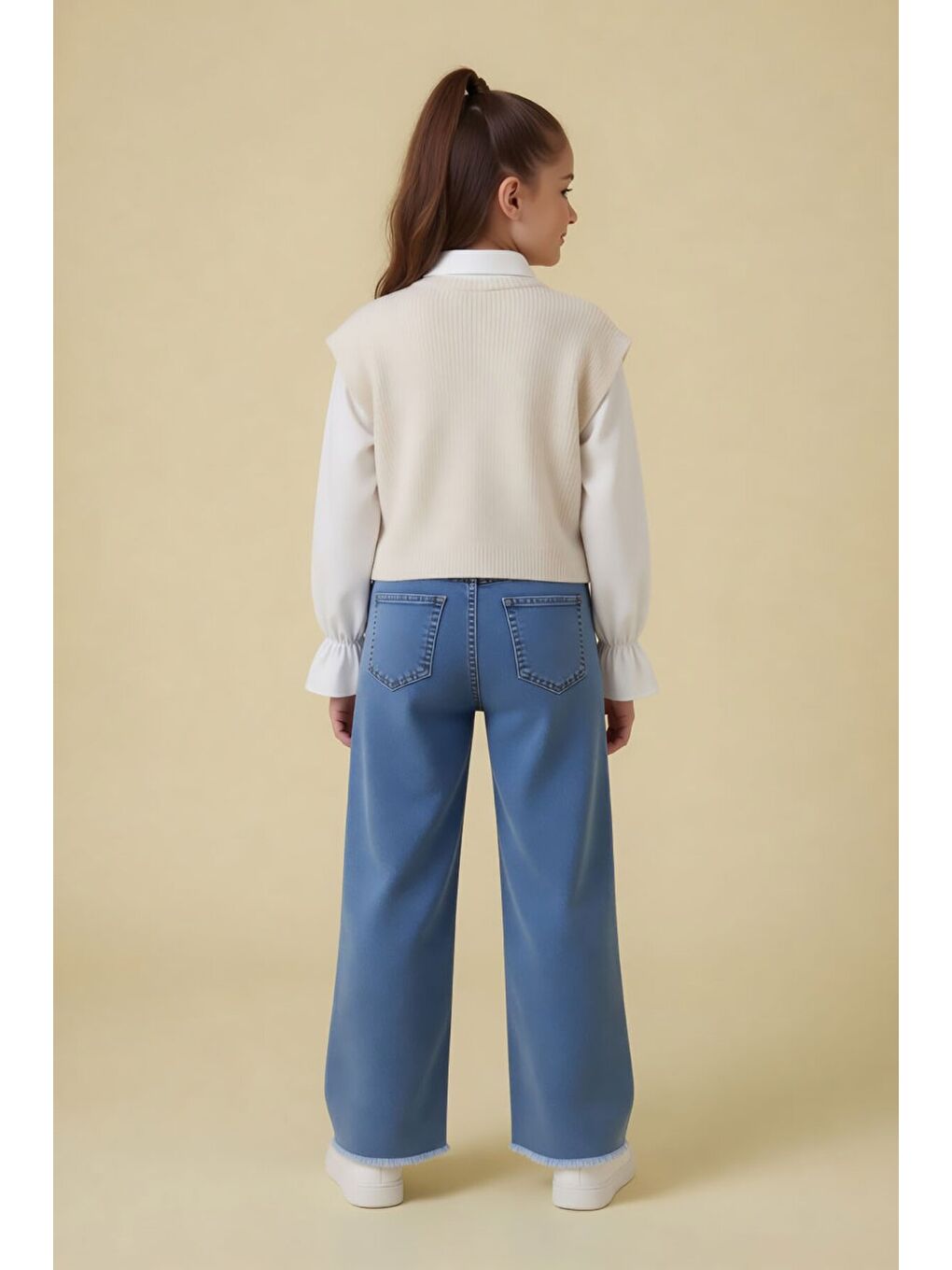 Ekru Krem Ponponlu Süveterli Gömlekli Kız Çocuk Jean Pantolonlu 3lü Takım 24110-4