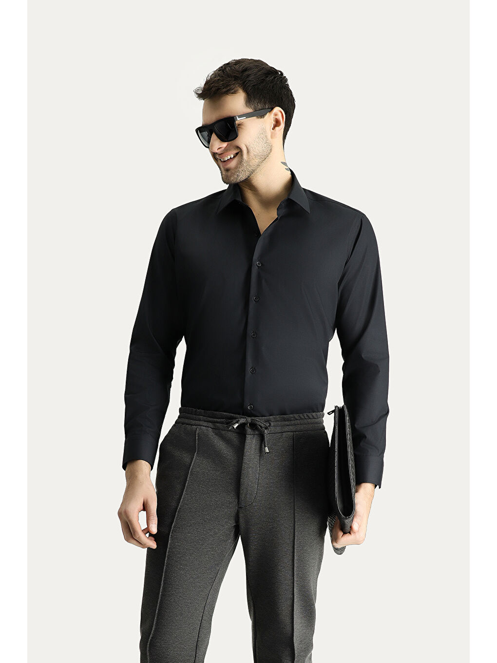 Siyah Uzun Kol Slim Fit Dar Kesim Non Iron Ütü Gerektirmeyen Pamuklu Büyük Beden Gömlek-1