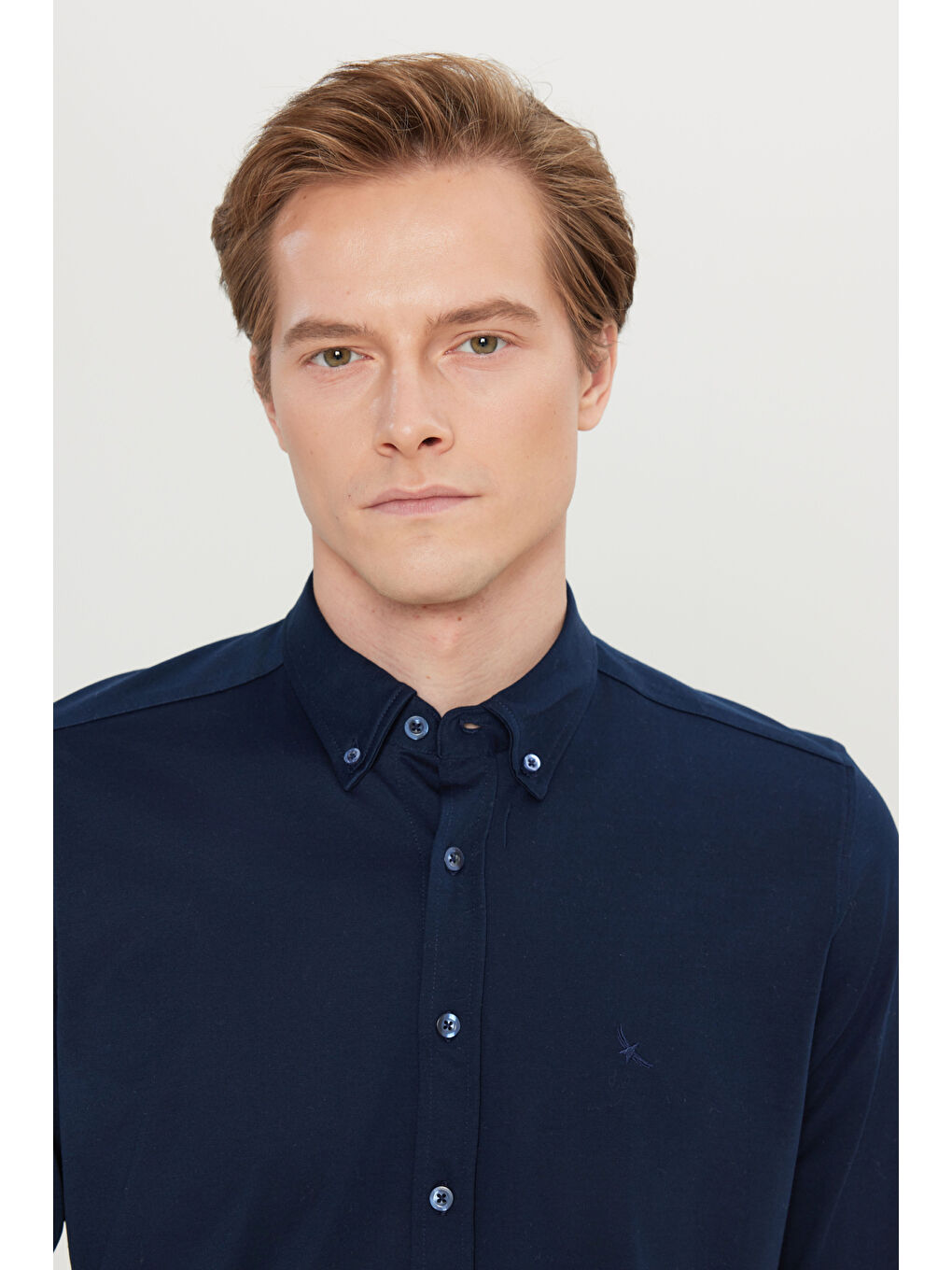 Erkek Lacivert %100 Pamuk Slim Fit Dar Kesim Düğmeli Yaka Örme Gömlek-3