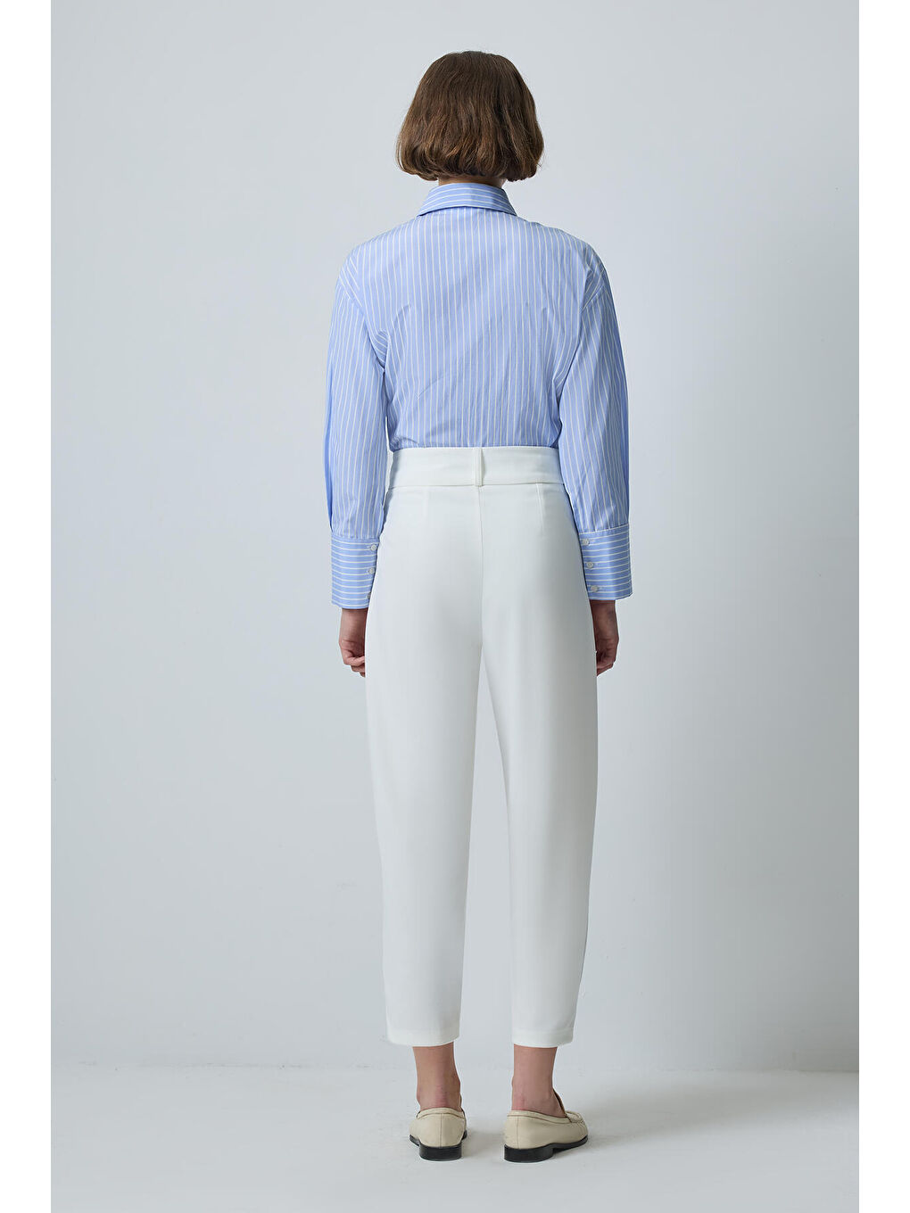 Beyaz Çift Pileli Bol Pantolon-3