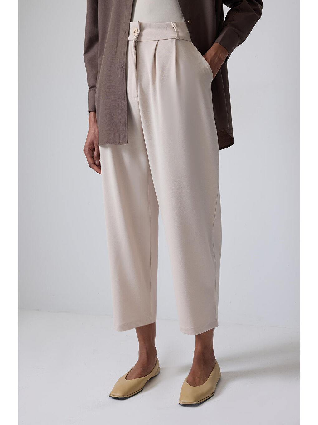 Bej Çift Pileli Bol Pantolon-1