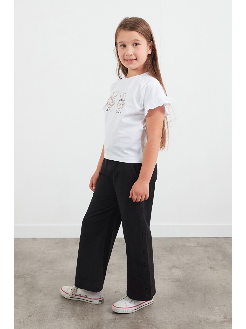 Beyaz Tavşan Baskılı Kolu Fırfırlı Kız Çocuk Tişört-1