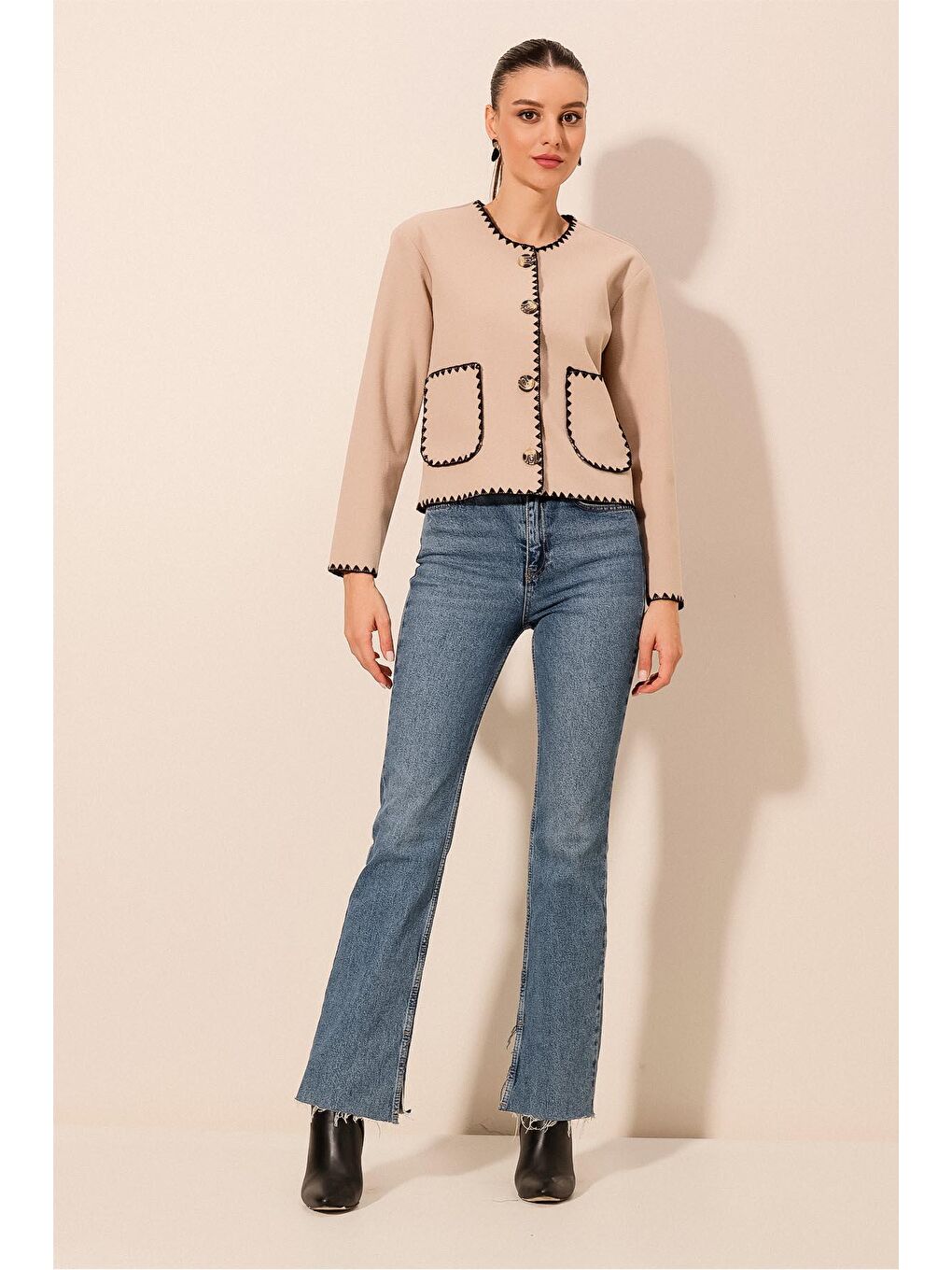 0689 Nakışlı Kaşe Ceket - Bej-3