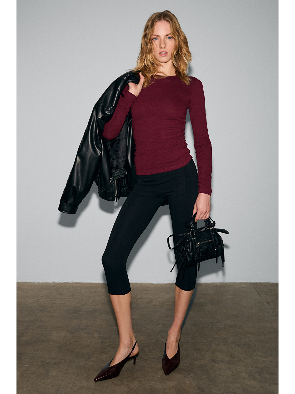 Inssaza Kadın Vücuda Oturan Büzgülü Slim Fit Bordo Bluz-1